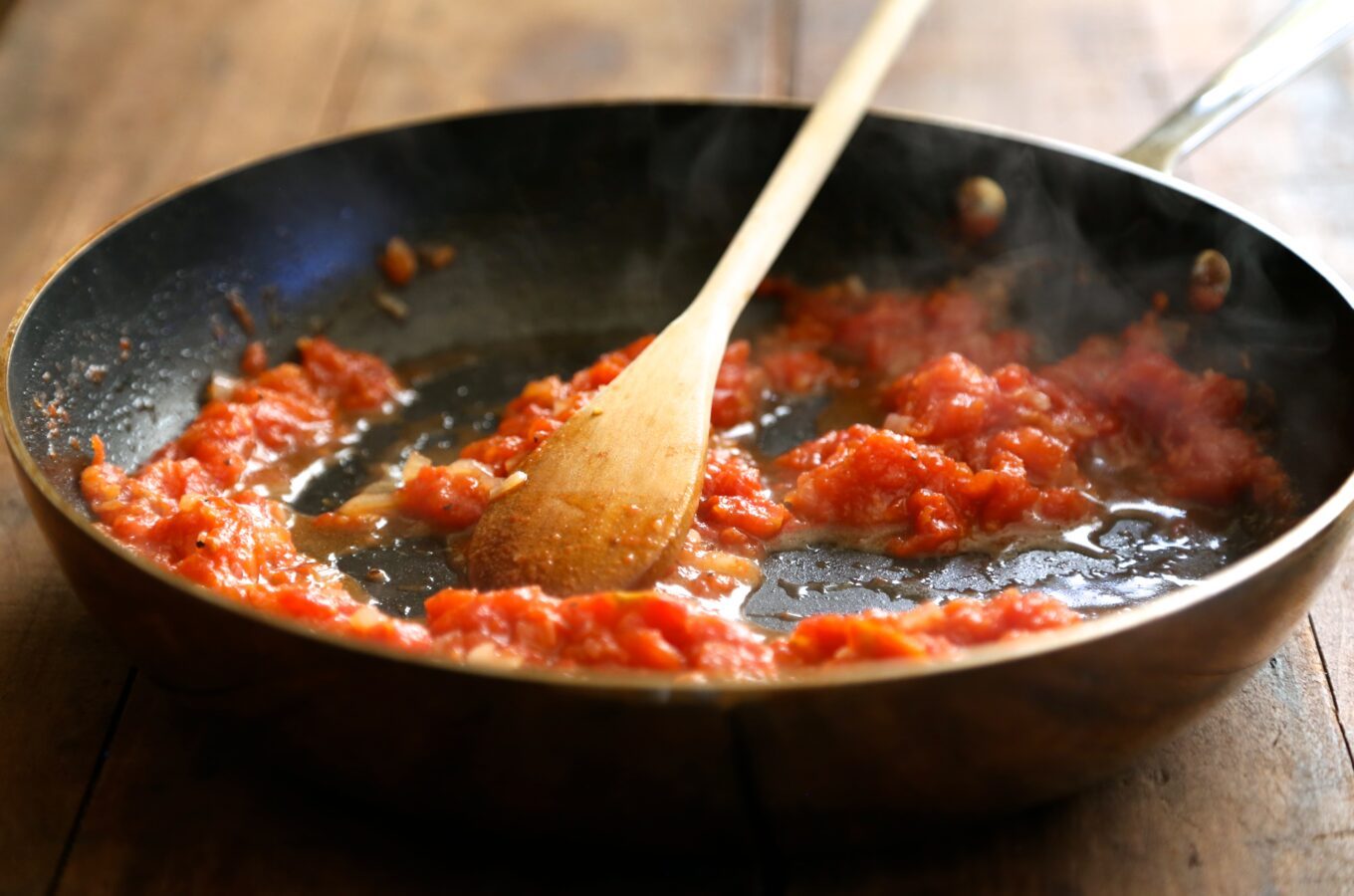 curry spiced barramundi with tomato-ginger sauce
