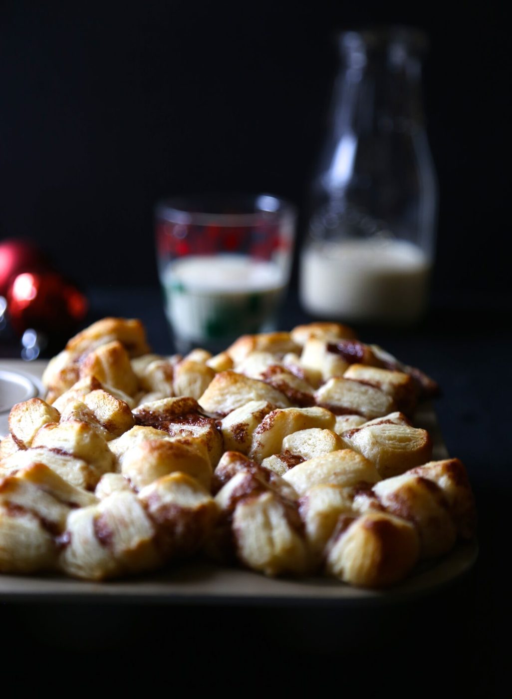 simple mini monkey bread muffins with eggnog icing