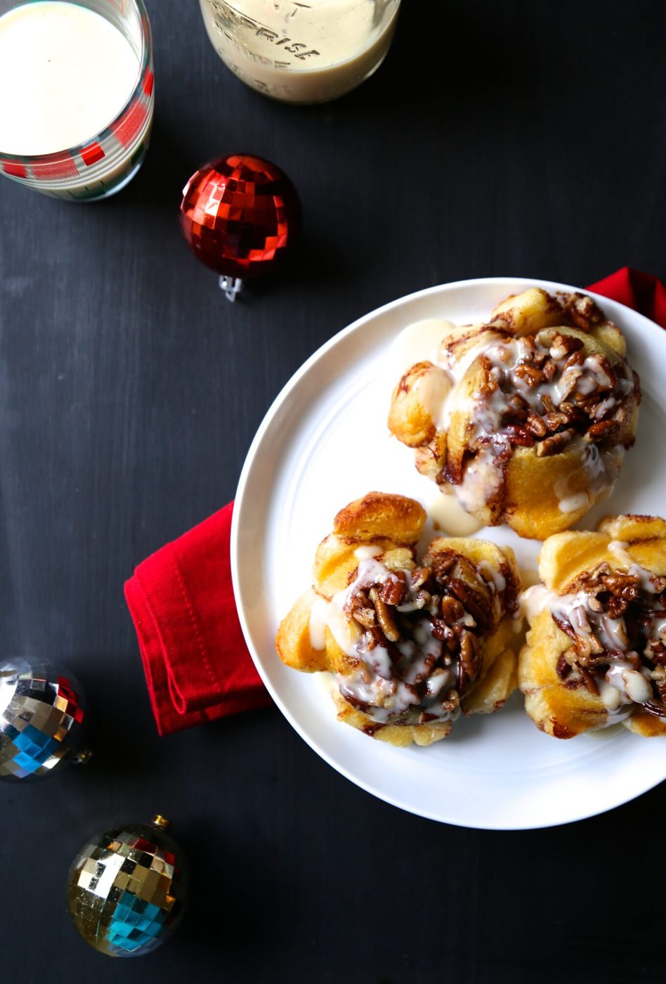 simple mini monkey bread muffins with eggnog icing