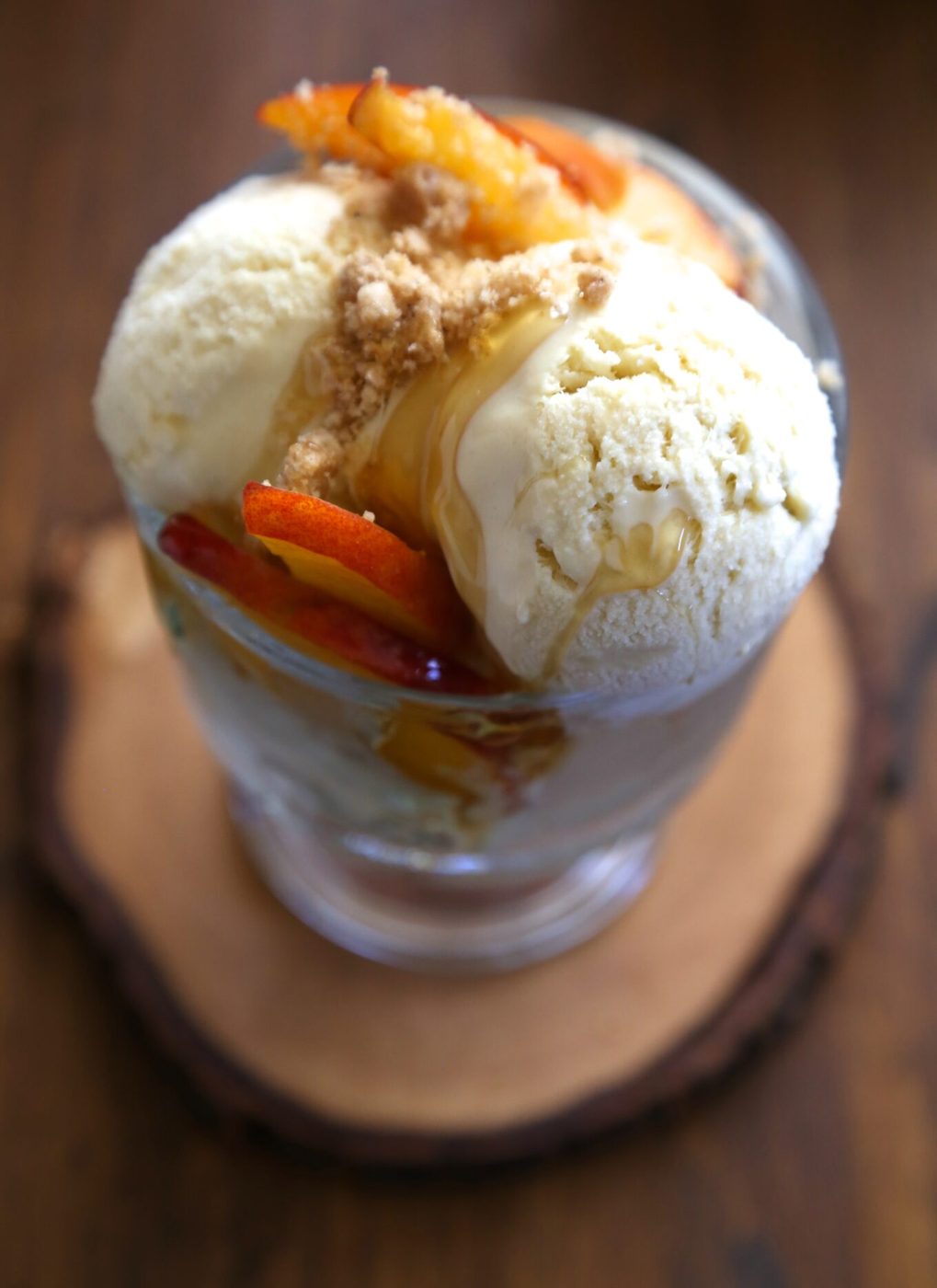 Foodie fridays: bourbon honey ice cream, finished with brown butter crumble & fresh peaches