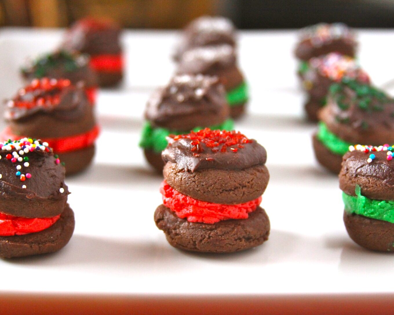 Foodie fridays: chocolate peppermint holiday bites