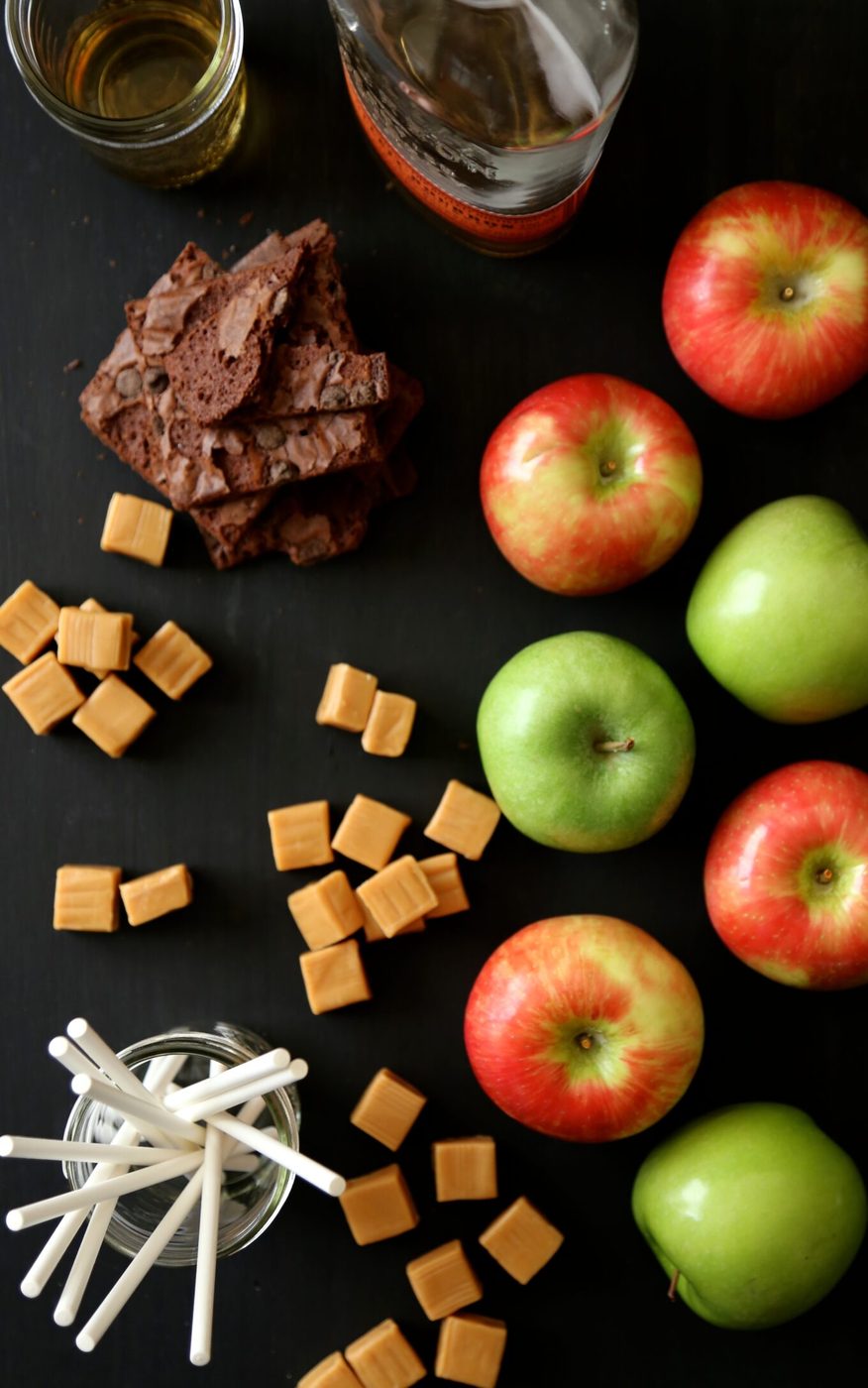 simple bourbon caramel apples with chocolate chip brownie brittle