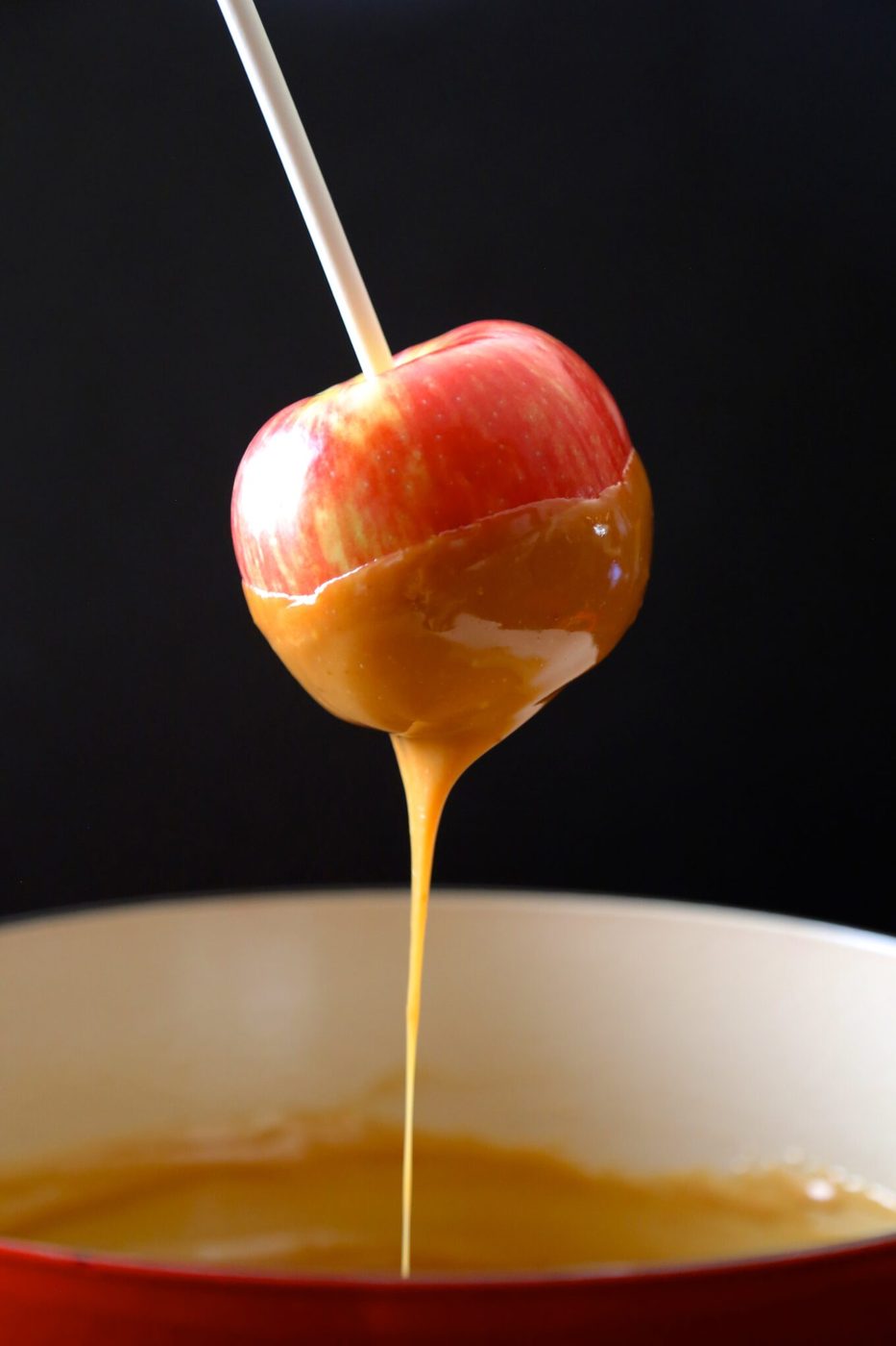 simple bourbon caramel apples with chocolate chip brownie brittle