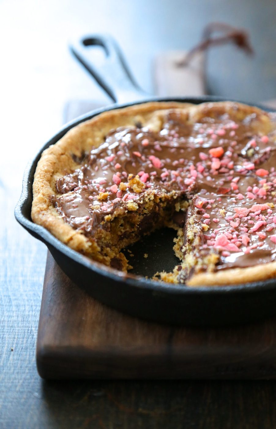 Nutella & strawberry pop rocks on foodie fridays: individual dark chocolate skillet cookies