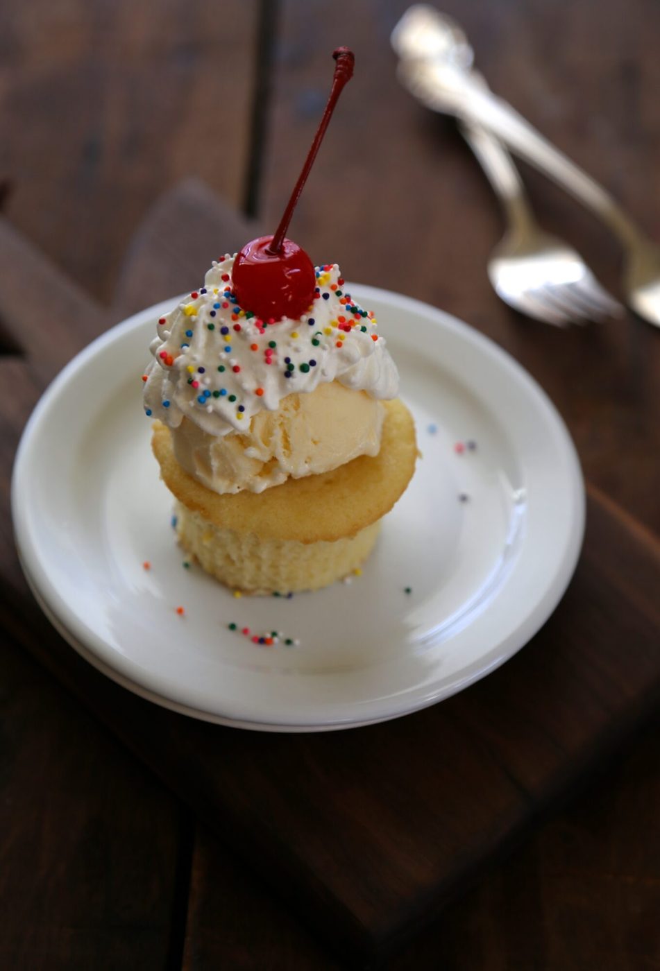 Foodie fridays: mini lemon pound cake sundaes, finished with honey-bourbon whipped cream