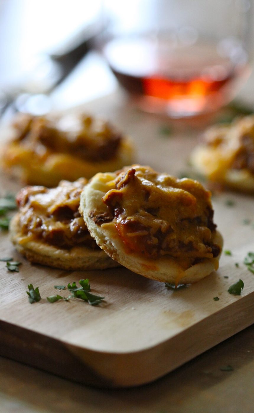 mini sloppy joe naan pizzas www.climbinggriermountain.com