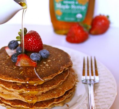 Foodie fridays: spelt pancakes, finished with berries