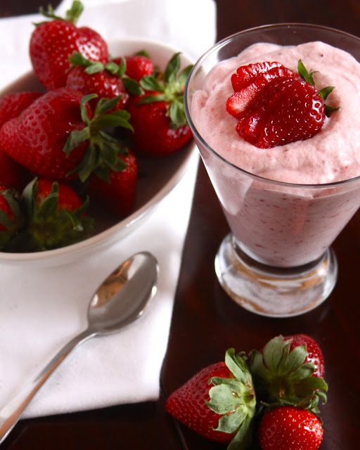 Foodie fridays: strawberry mousse