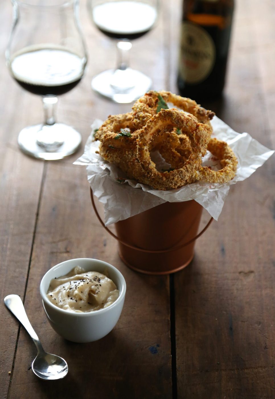 Stout gravy on oven fried guinness onion rings