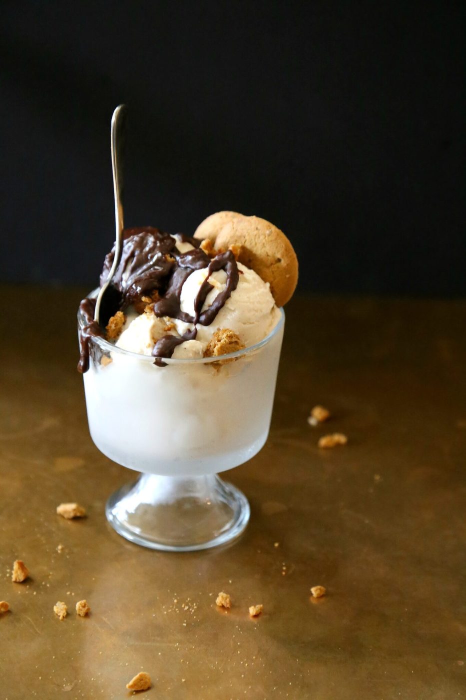 Vanilla gelato, finished with dark chocolate-ginger ganache & crushed gingersnaps