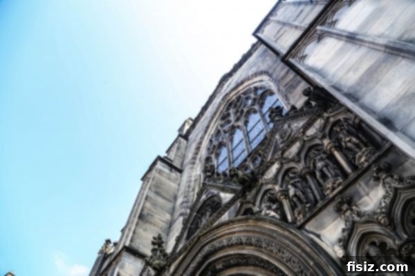 Edinburgh, Scotland: Unforgettable Stays, Delicious Eats, and Iconic Sights 12 Close-up of historic buildings lining the Royal Mile in Edinburgh