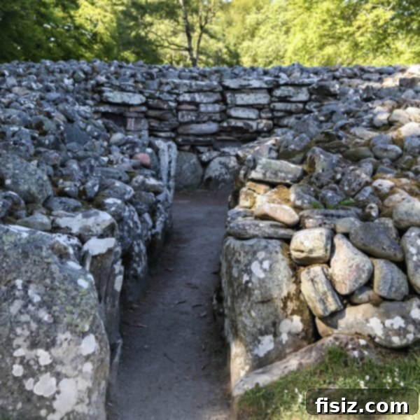 Inverness, Scotland: Sleep, Dine, Explore 16 Detailed view of a chambered cairn at Clava Cairns