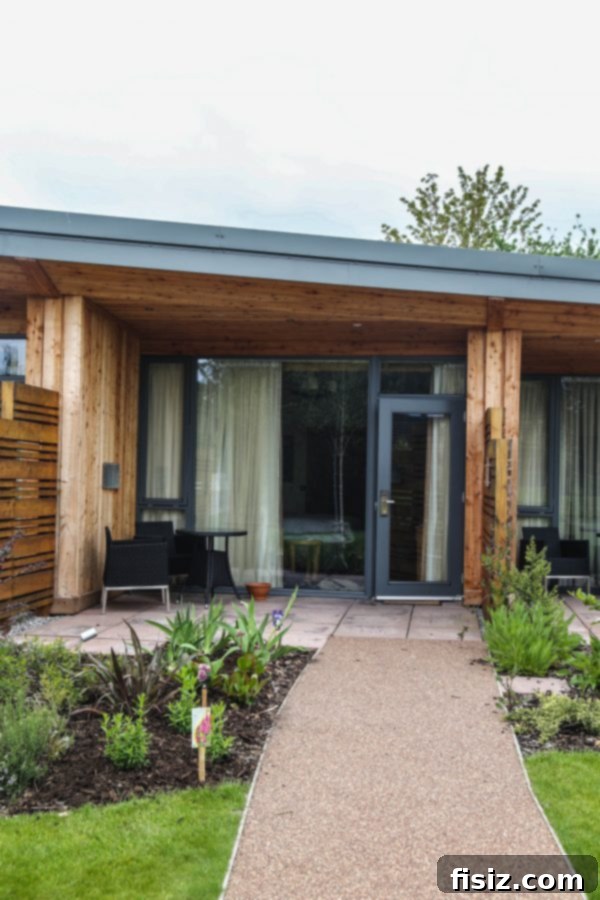 Inverness, Scotland: Sleep, Dine, Explore 4 Luxurious king-size bed in a Kingsmills Hotel garden room