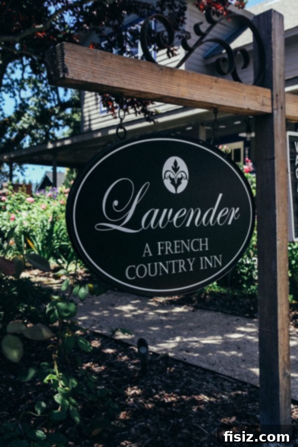 Lavender Inn Yountville - charming farmhouse architecture