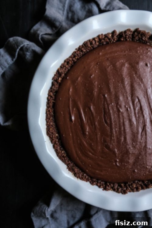 No-Bake Bourbon Chai Chocolate Silk Pie 3 chocolate-bourbon-cream-pie-easy-recipe