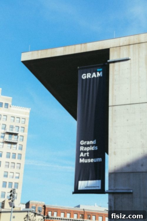 grand-rapids-art-museum-iris-van-herpen