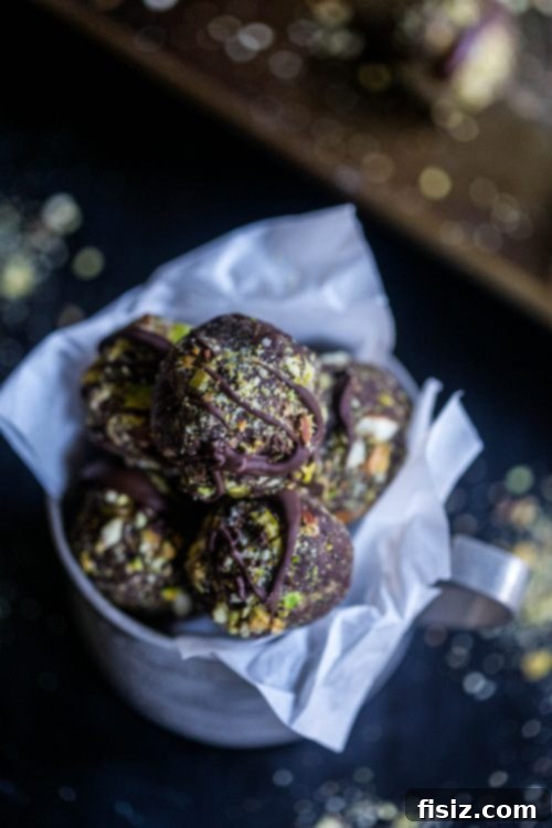 Homemade Dark Chocolate Energy Bites dark-chocolate-brownie-energy-bites - easy-healthy-recipe
