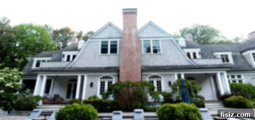 Experience New York City and The Hamptons Your Ultimate Guide 12 Exterior view of a large Hamptons luxury rental home