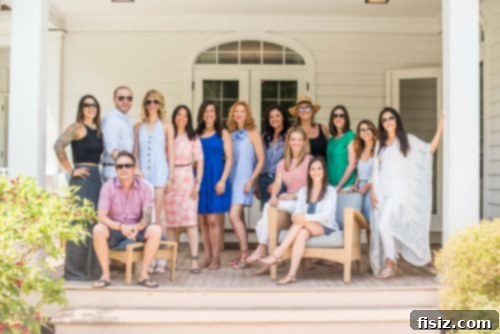 Experience New York City and The Hamptons Your Ultimate Guide 3 Friends exploring New York City