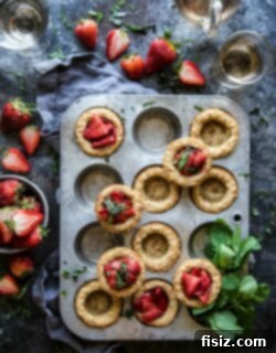 Blushing Rosé Strawberry Cookie Crisp Cups 6 img 26235 5