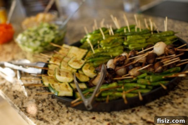 5 Essential Tips for Grilling Perfect Beef 6 Grilled beef with a variety of toppings