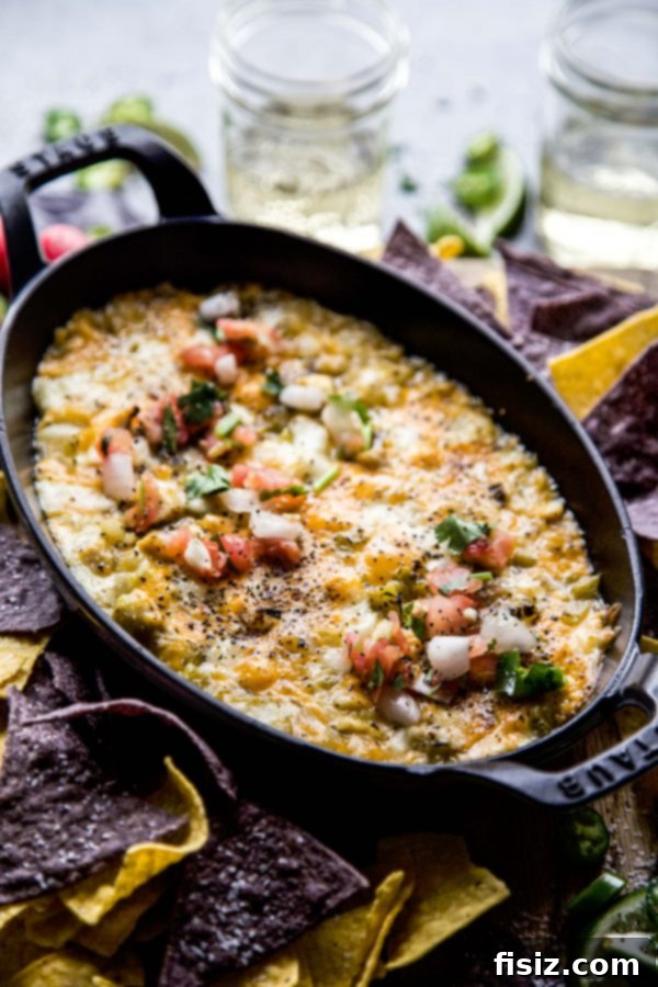 Drunken Chicken Queso Fundido 7 Final presentation of Tequila Chicken Queso Fundido with dippers