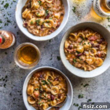 one pot chili mac & cheese www.thecuriousplate.com