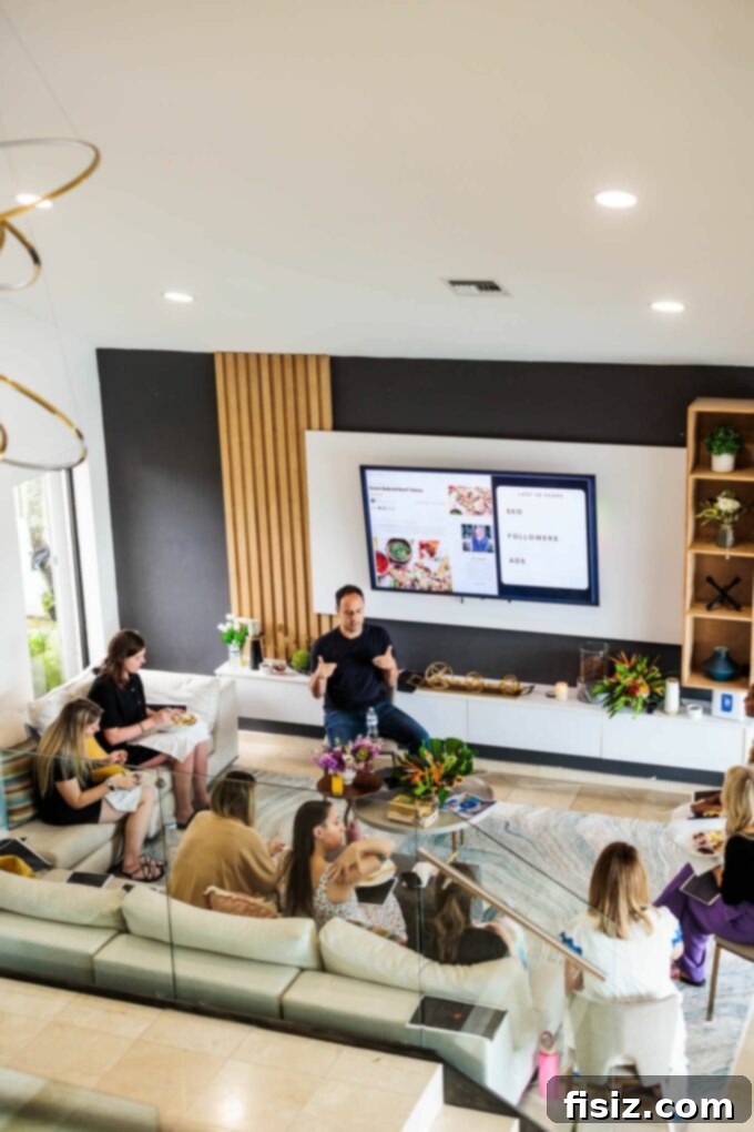 Elevate Your Outdoor Entertaining 5 Pro Tips 15 Group of people attending a Grocer's List business session indoors