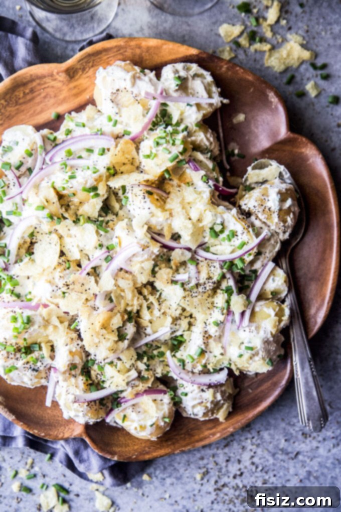 Tangy Sour Cream Onion Potato Salad 3 Easy Sour Cream and Onion Potato Salad with creamy dressing