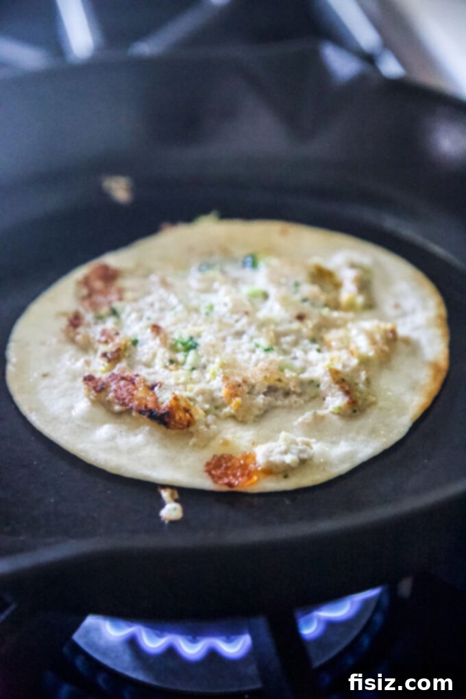 Ranch Chicken and Broccoli Smashed Tacos 6 Serving of Chicken & Broccoli Ranch Smashed Tacos with ranch dip